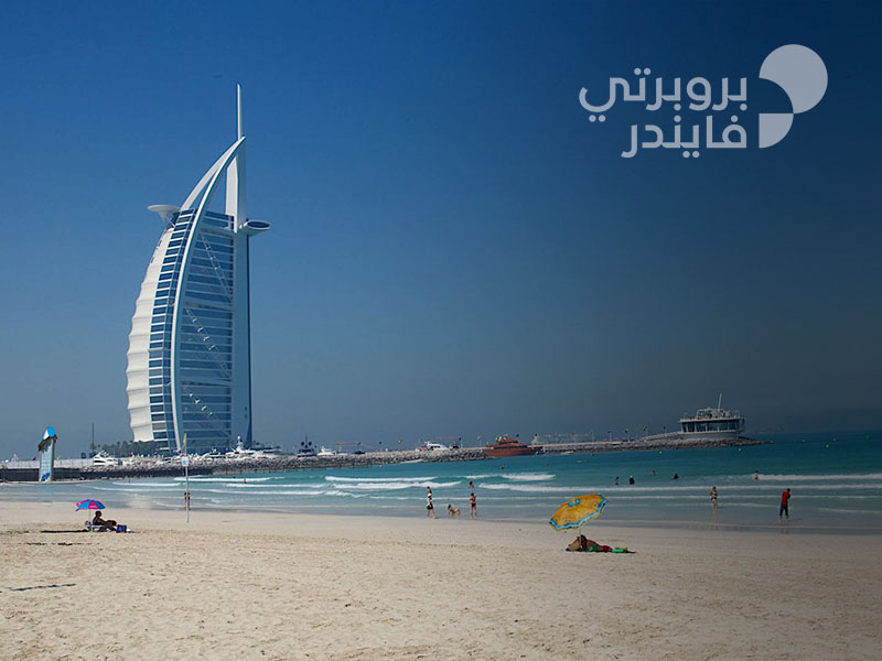 روائع شواطئ دبي: تجربة مثيرة تنتظرك على سواحل السحر والإبداع