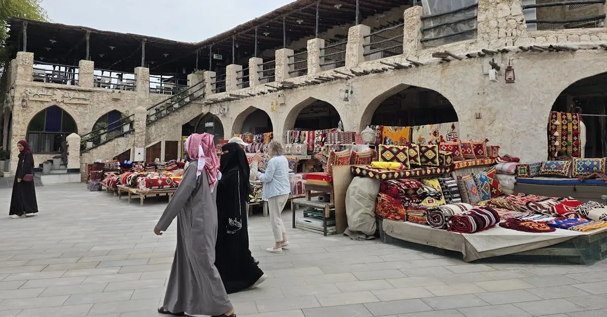 صورة توضح تجربة التسوق في سوق العين