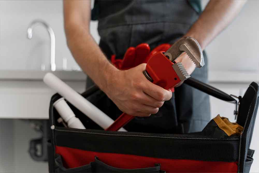 Detection for Gas Leak in House: Signs, Causes & More