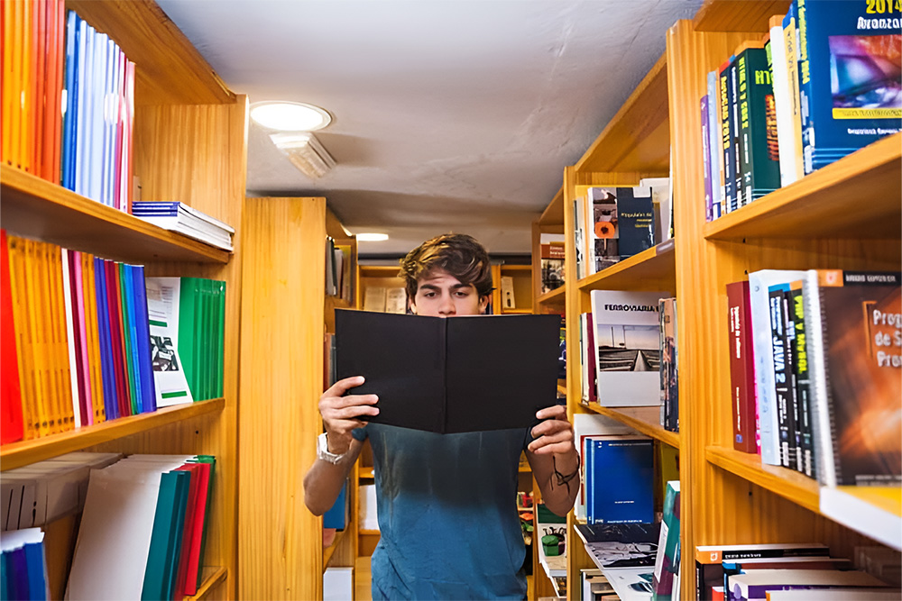 10 Best Libraries in Abu Dhabi for Every Reader | Property Finder