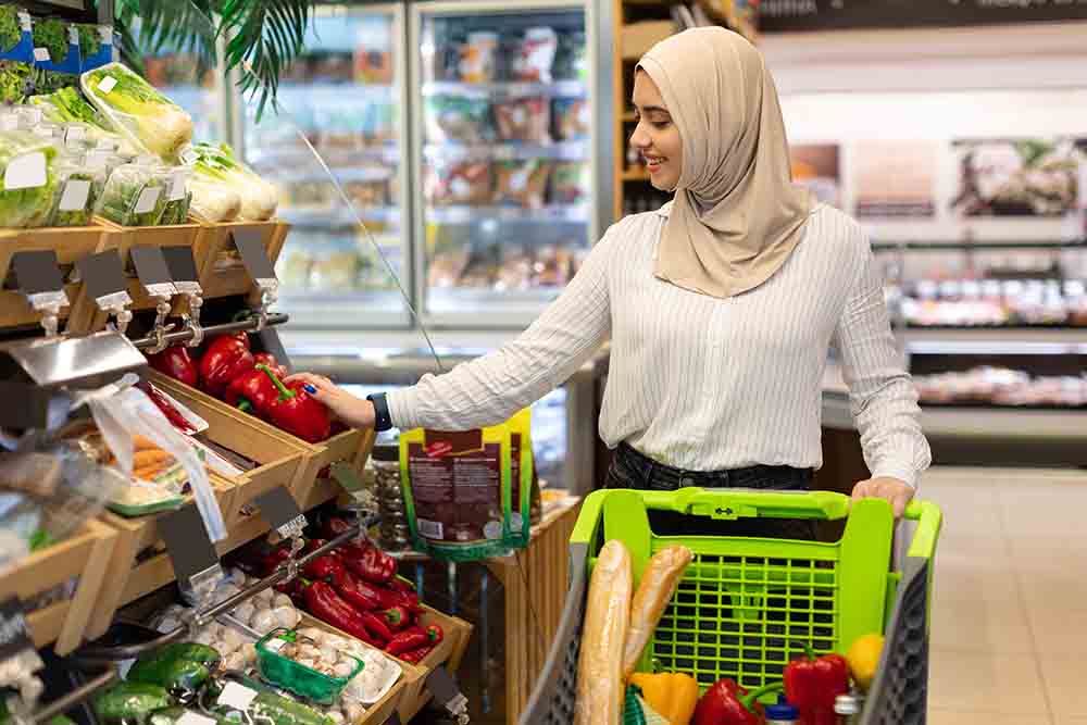 Shopping at al aweer central fruits and vegetables market
