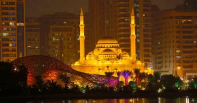 صورة توضح أجواء مهرجان أضواء الشارقة