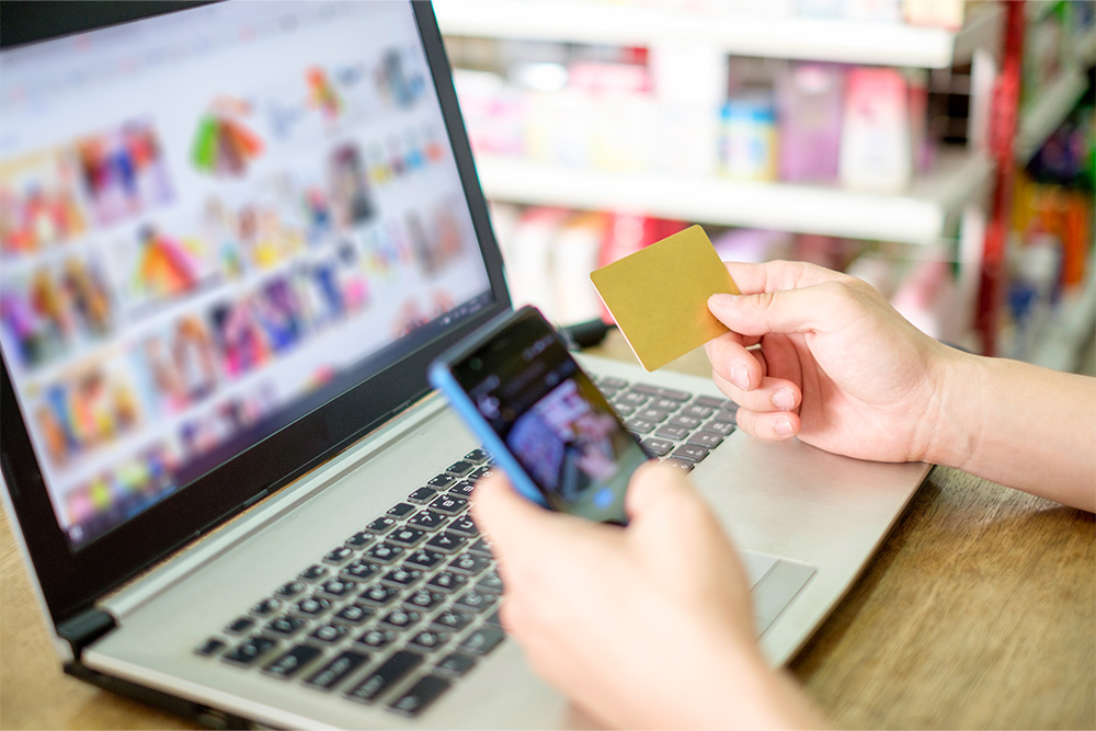 Shopping online using the Waitrose Abu Dhabi website
