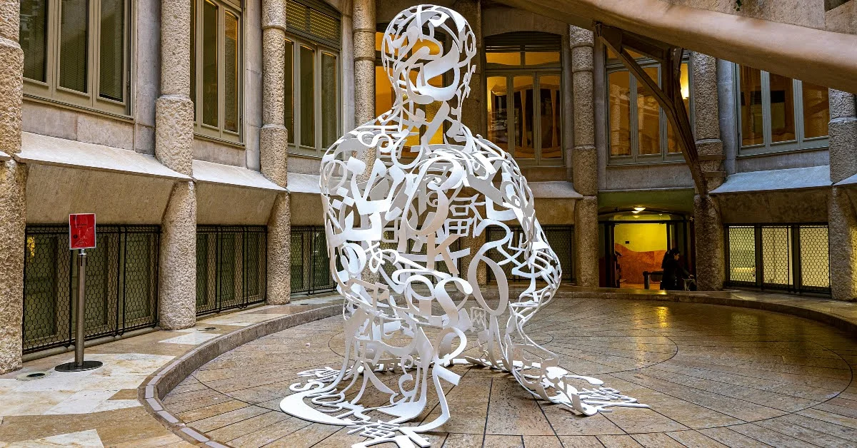 معروضات فنية في متحف زايد الوطني