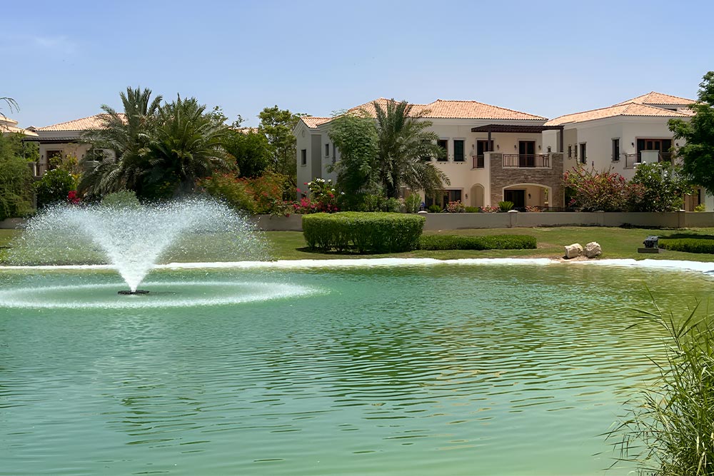 Jumeirah Golf Estates vs Arabian Ranches