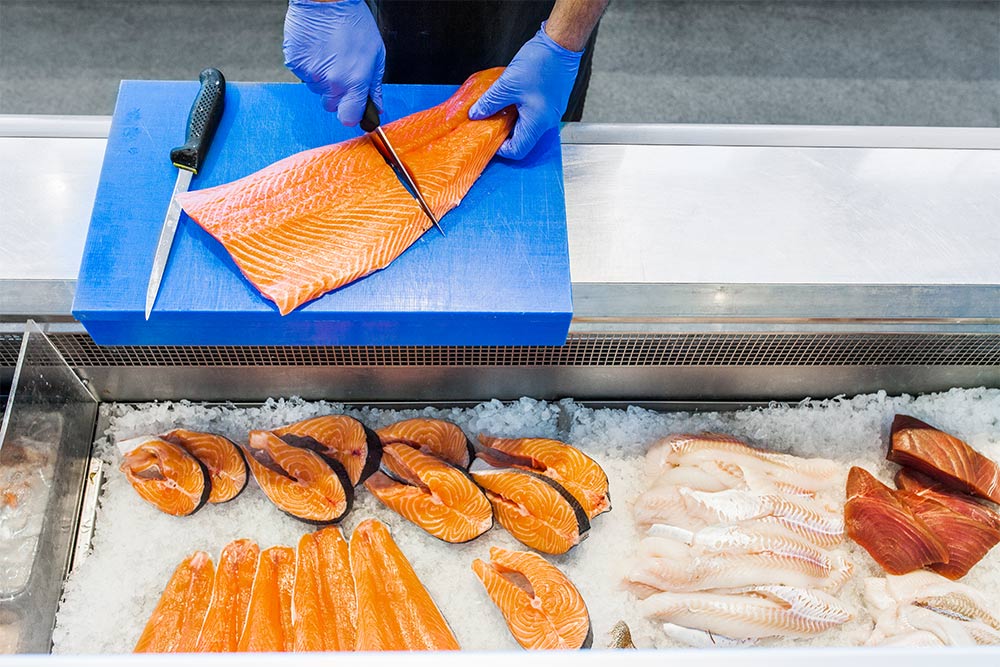 Cutting of Fish