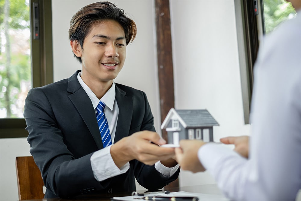 A tenant meeting a landlord in person
