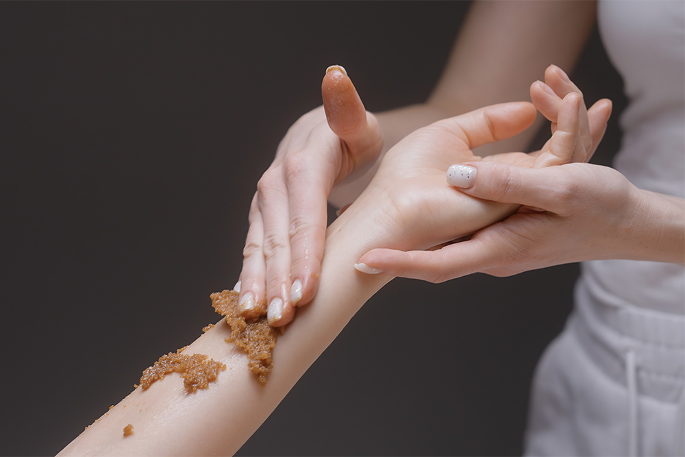 Body scrub spa treatment 