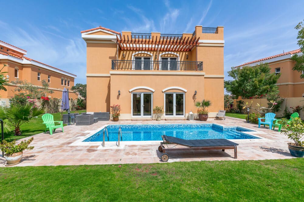 Villa with private pool in Dubai