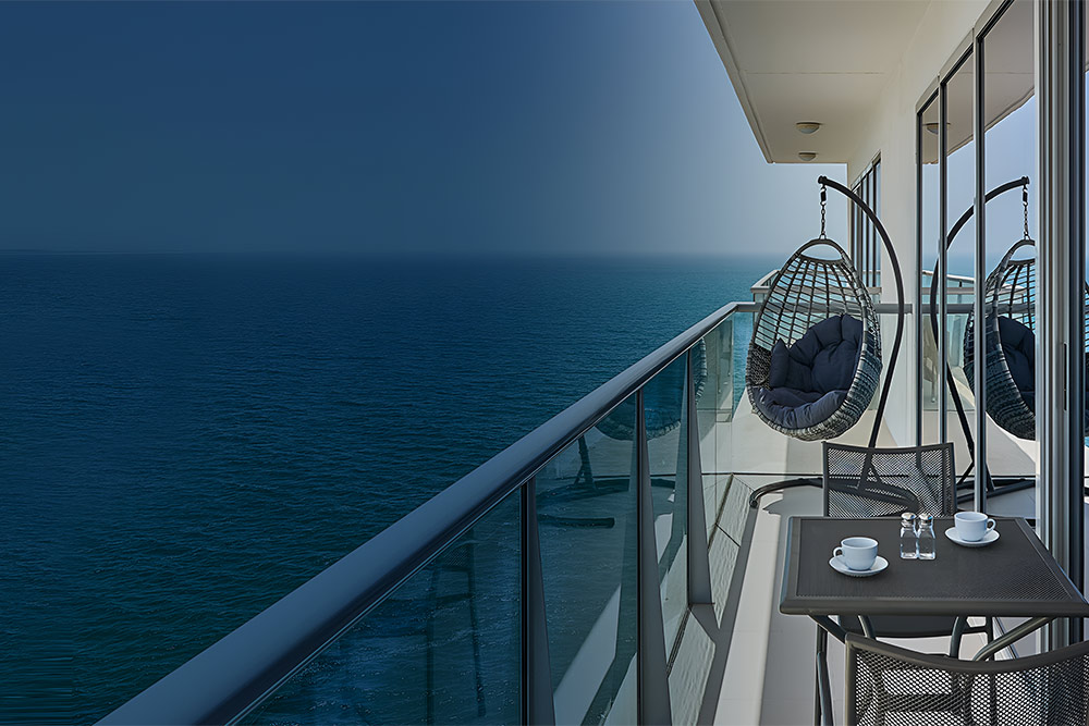 beachfront balcony in Pacific Al Marjan Island