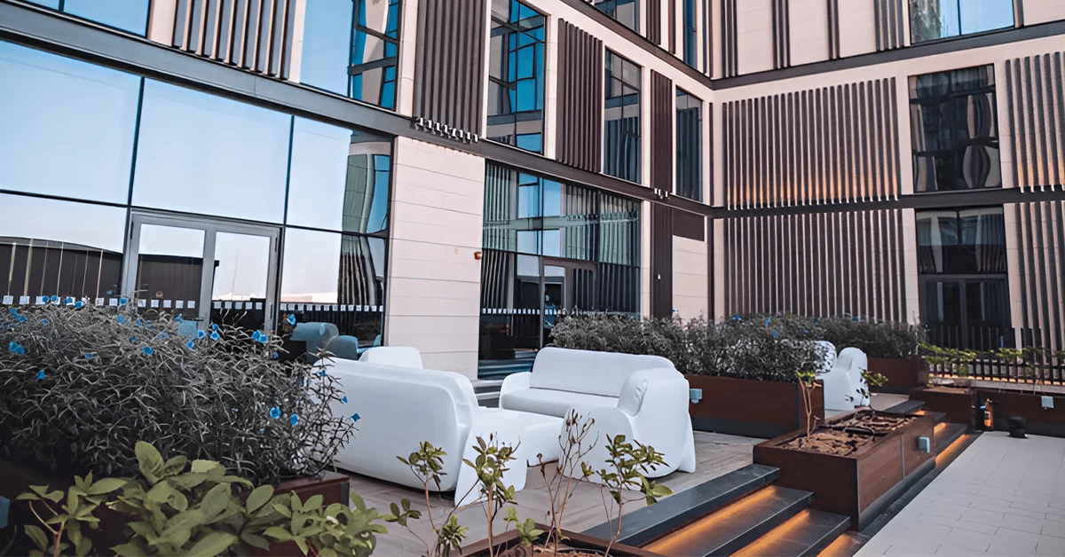 Outside Dining Area of Staybridge Suites