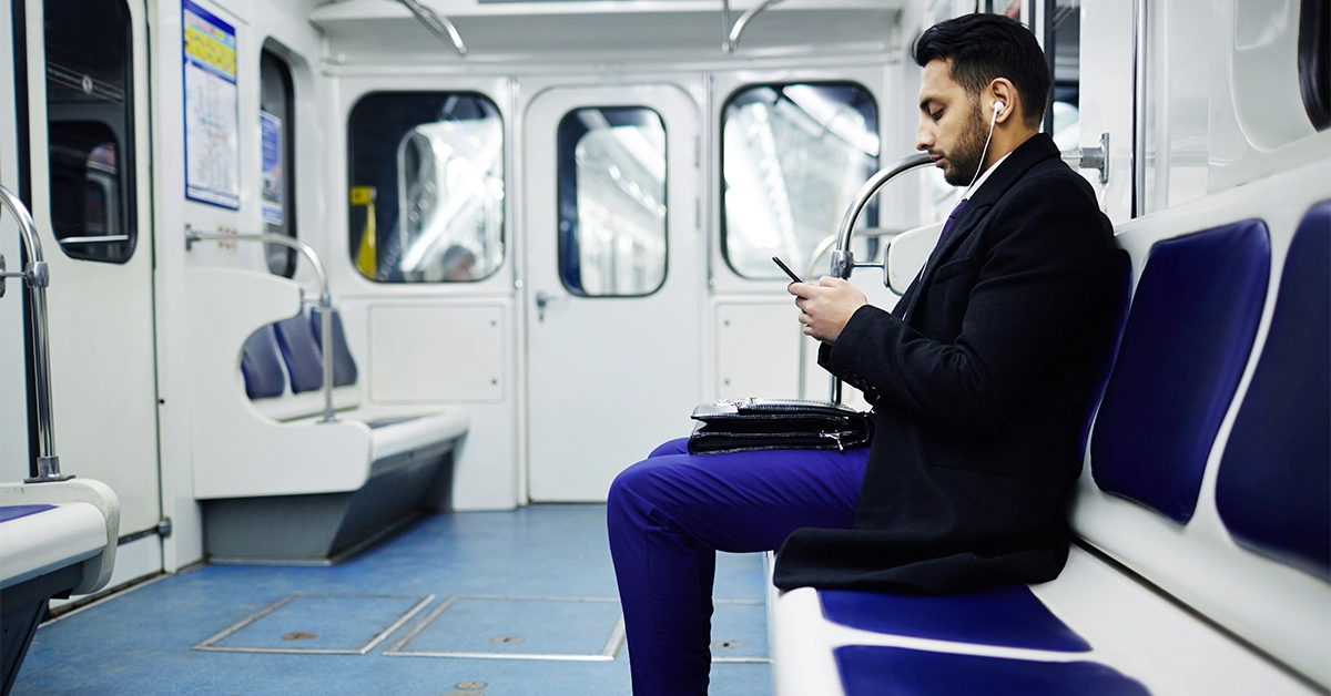 Travelling on Dubai Metro 