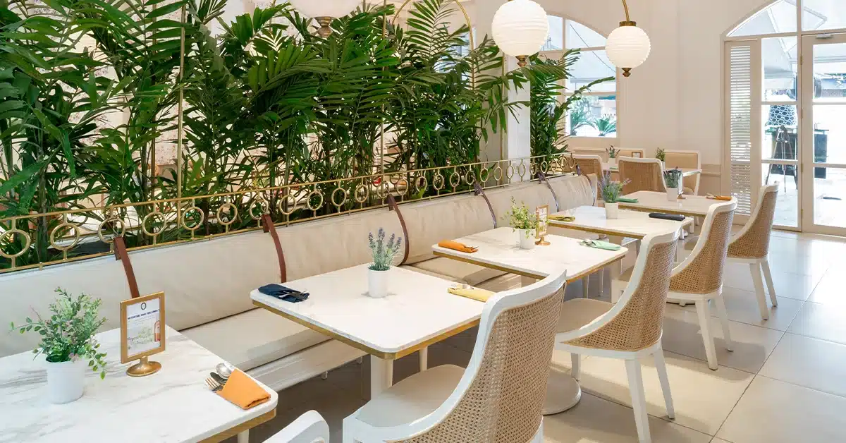 Elegant Cafe