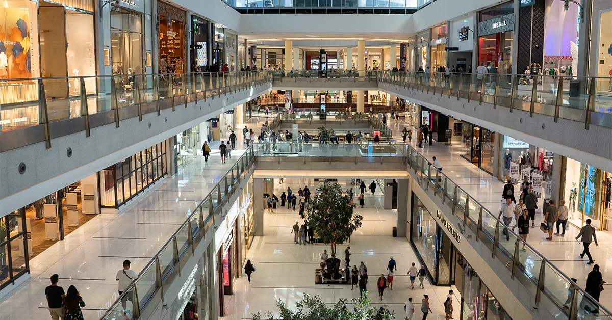 Impressive interior of the Mall of the Emirates 