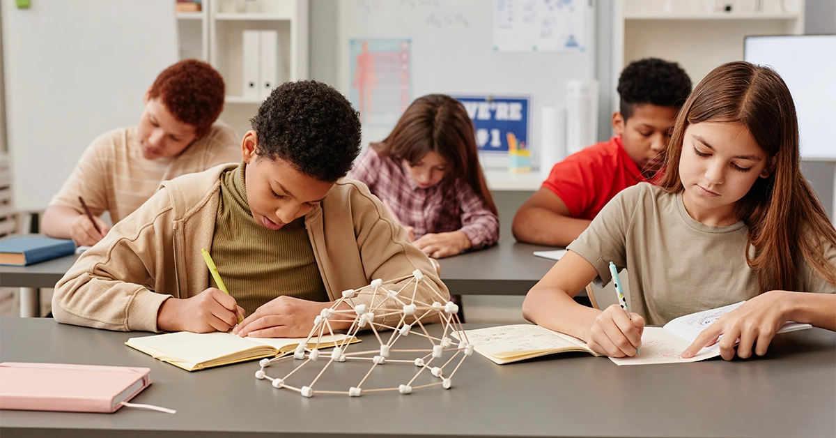 Kids studying in a school 