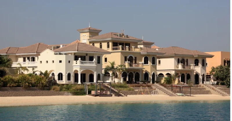  السكن في نخلة الجميرا