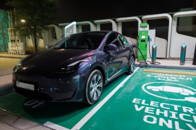 electric vehicle charging stations in abu dhabi