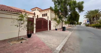 Living in Al Manara