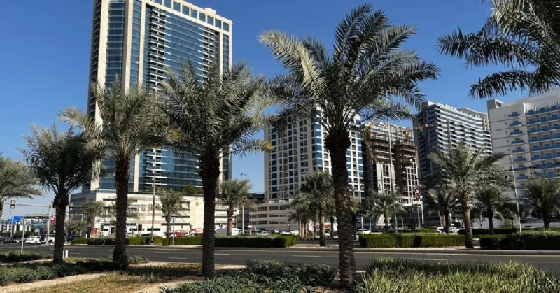 إيجابيات وسلبيات السكن في دبي لاند