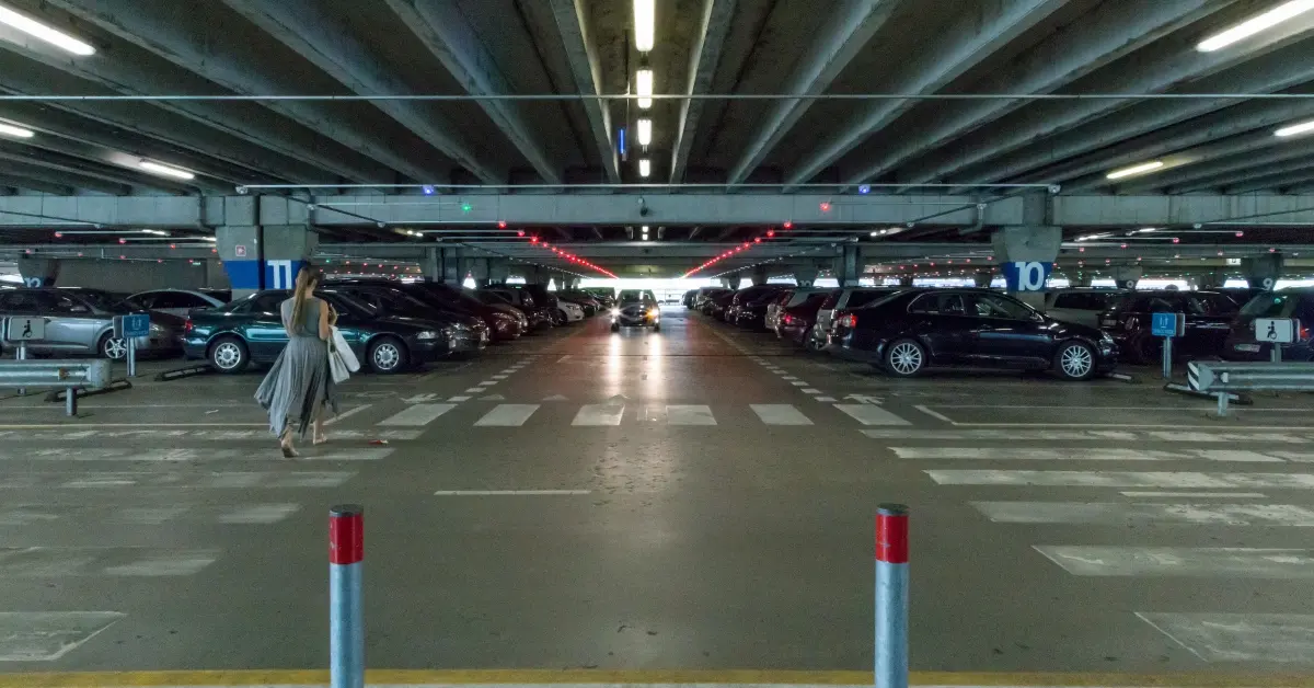 parking Amsaf Mall (Triple 777) Dubai