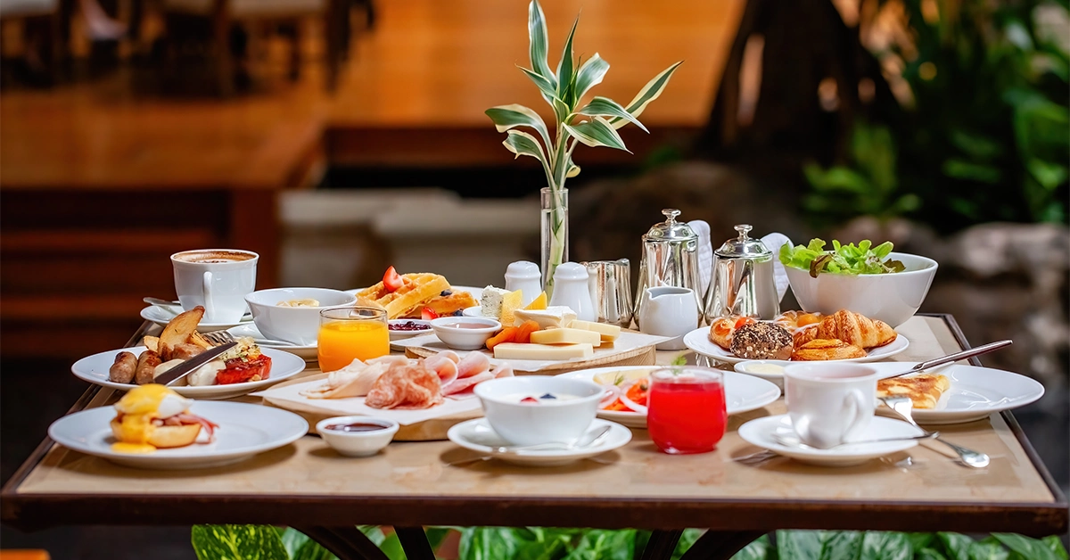 Breakfast at a restaurant in Marjan Island