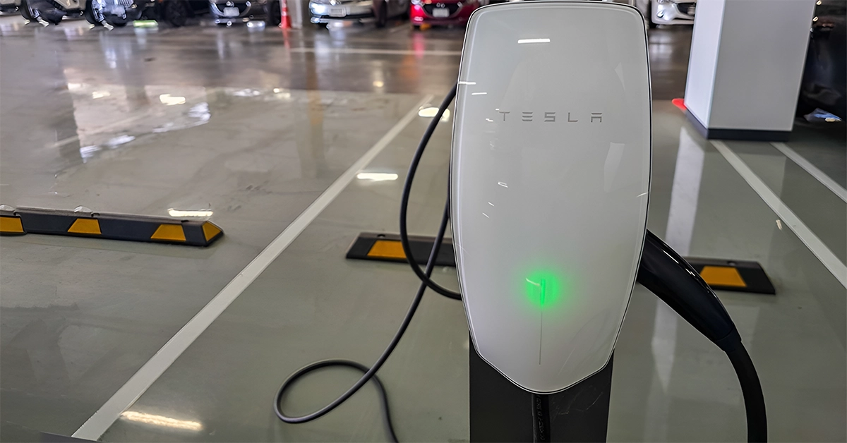Tesla Charger