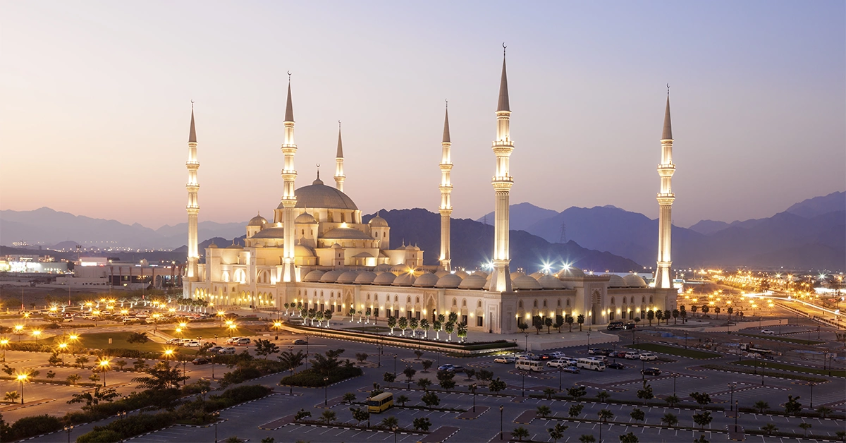 Evening view of the beautiful Sheikh Zayed Mosque Fujairah