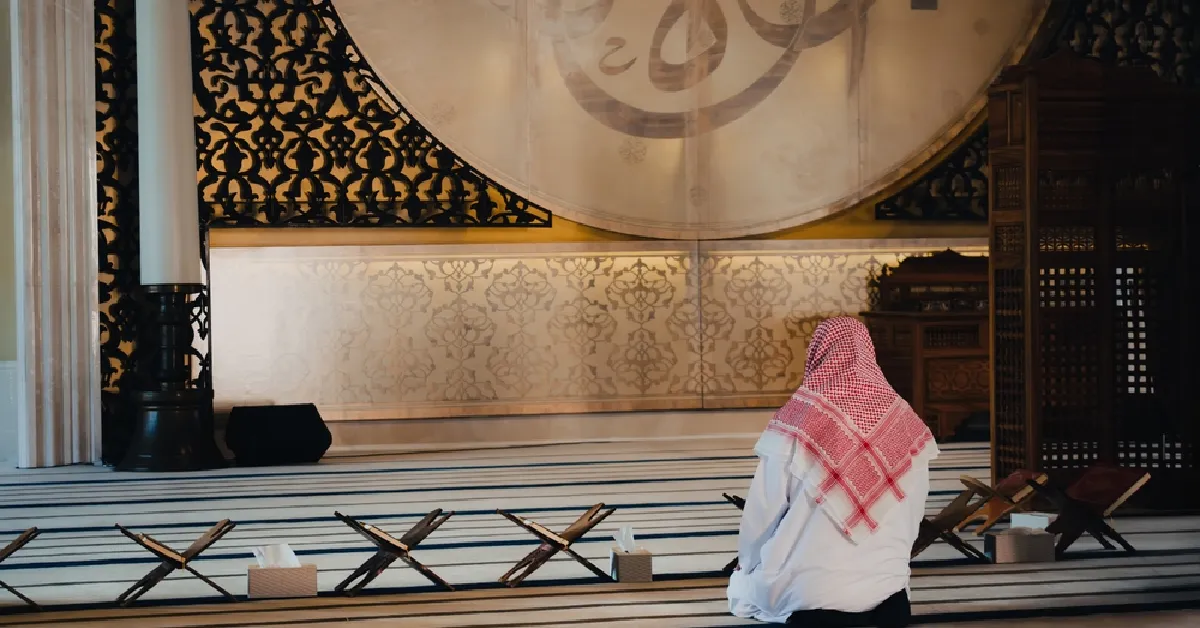 Al Satwa Big Mosque 
