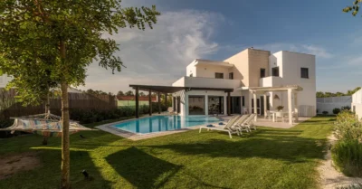 Living in Al Azra