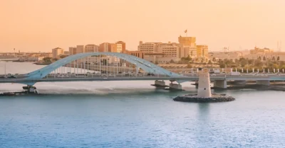 Living in Al maqta