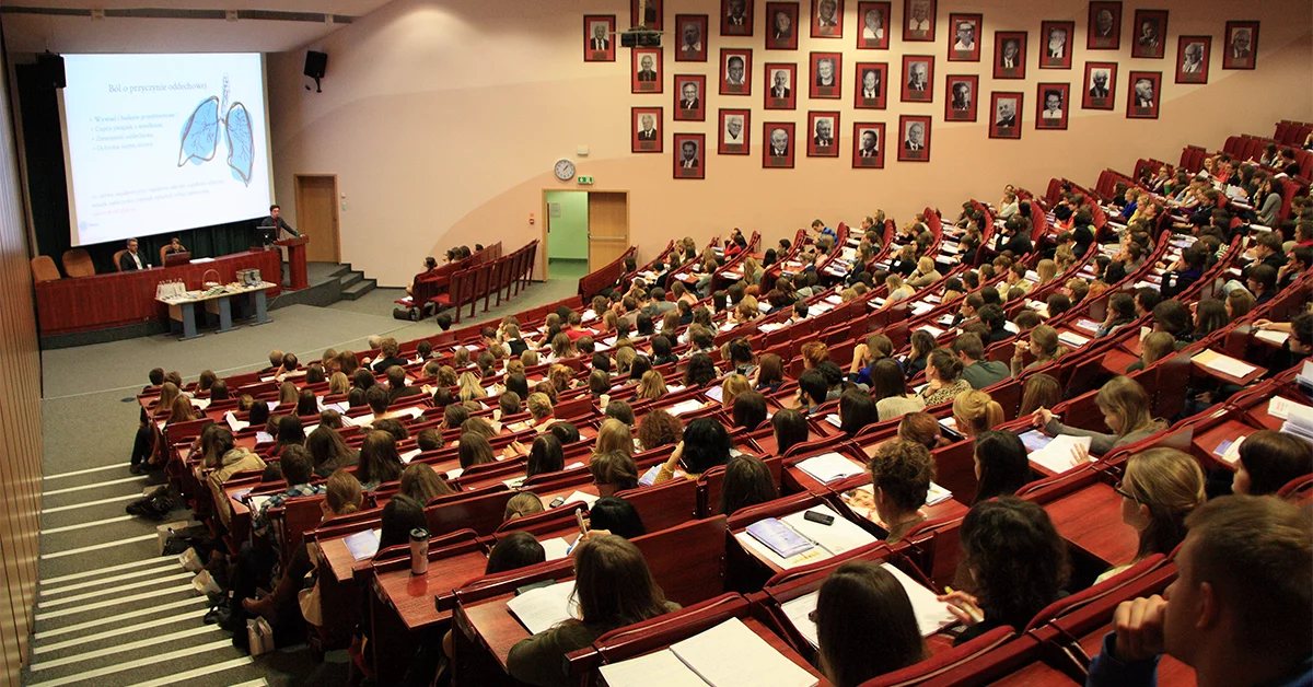 Students attending a conference at Fujairah University