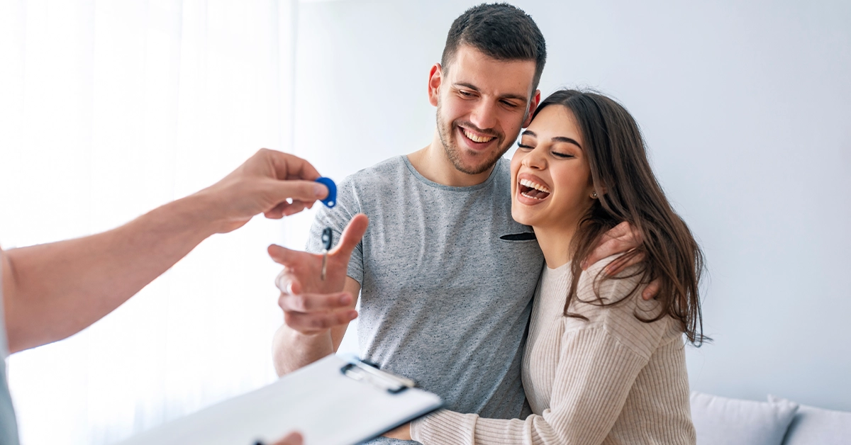 Organising your home is one of the basic tips for staging your home before showing it to buyers