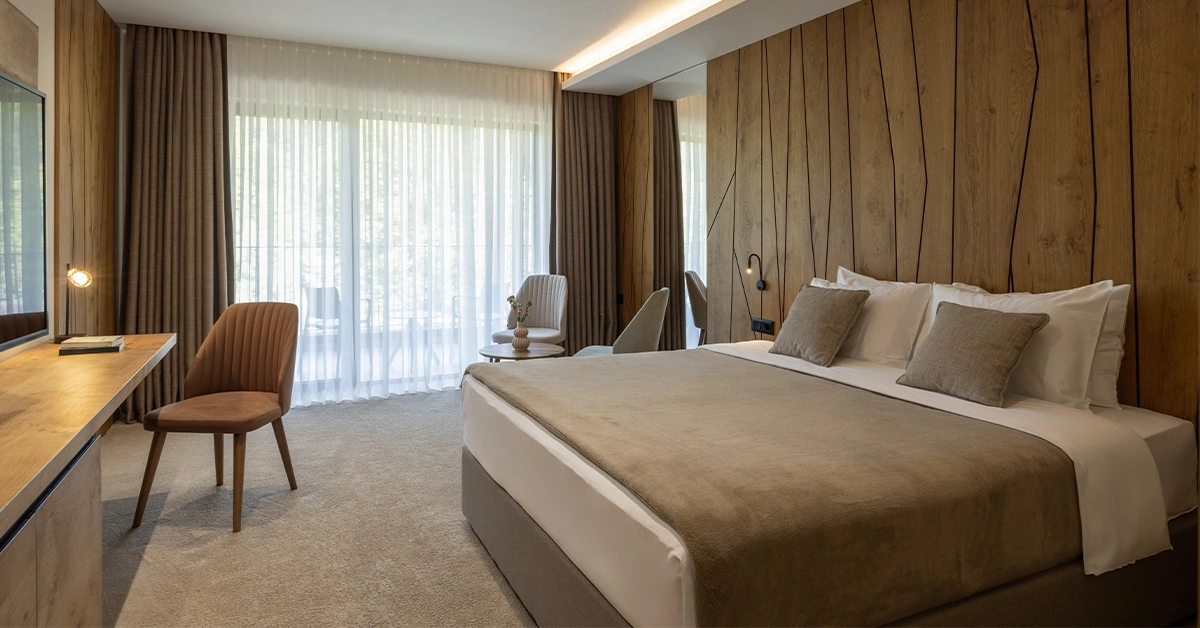 Spacious room at Holiday Inn Express Dubai