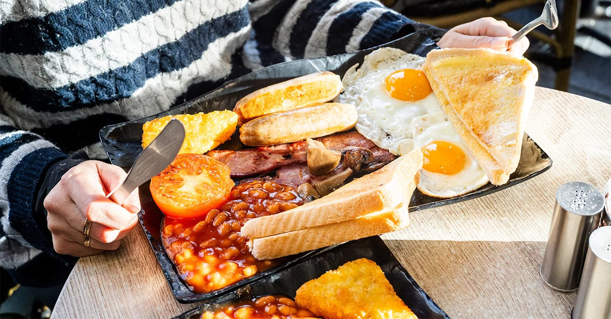 Complete breakfast at Full Bean Cafe in Sunset Mall, Dubai