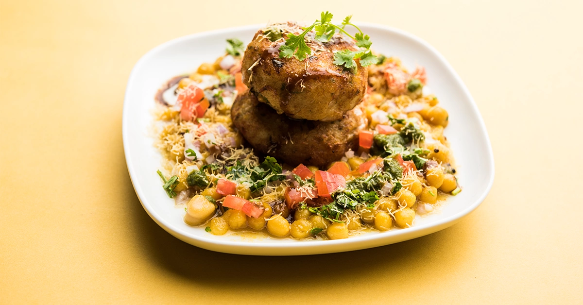  Indian style chat served at Gifto's of London