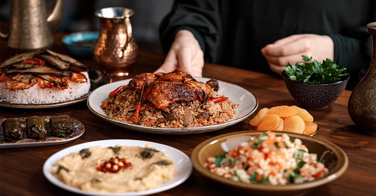تقدم المطاعم وجبات متنوعة
