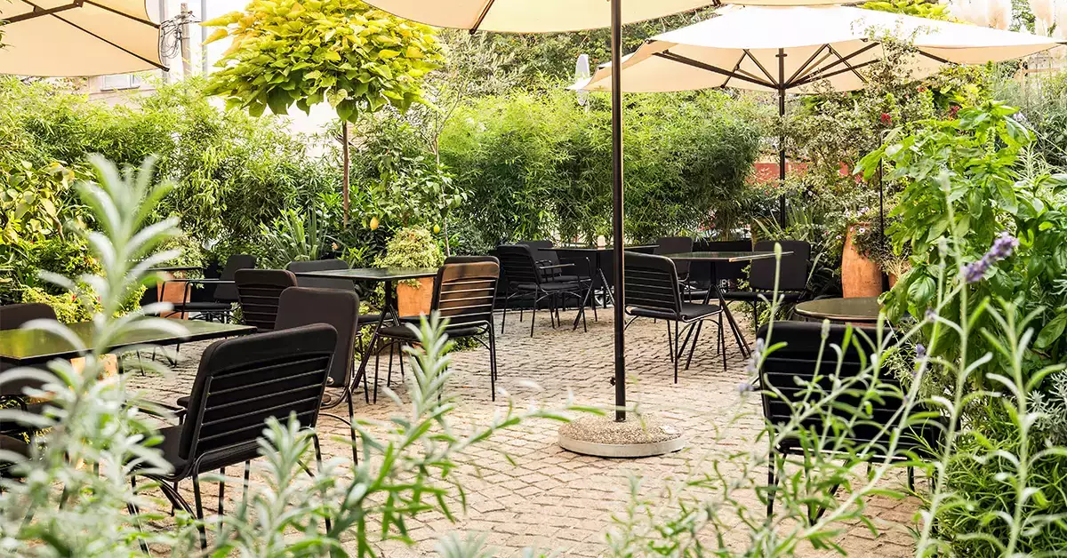 garen outdoor cafe dubai