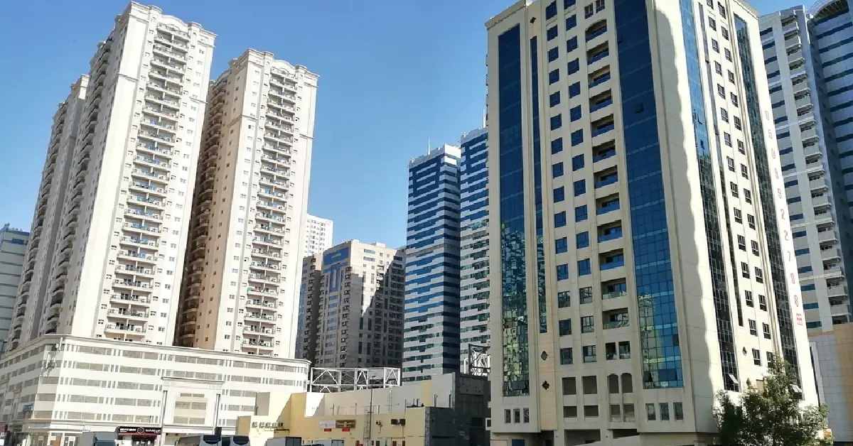 Living in Al Abar