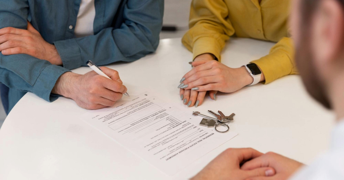 العوامل المؤثرة في تحديد الرسوم والواجبات المفروضة على عقد بيع العقار