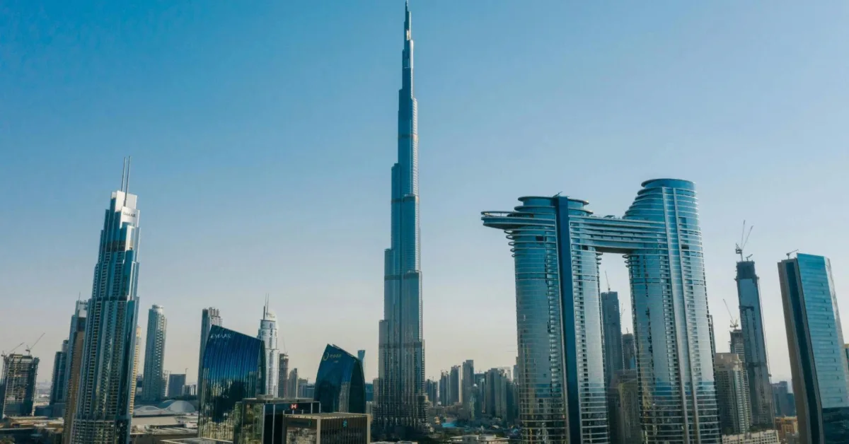 Burj Khalifa in broad daylight