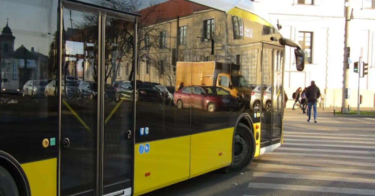 Electric city bus with accessible doors, ideal for sustainable transport