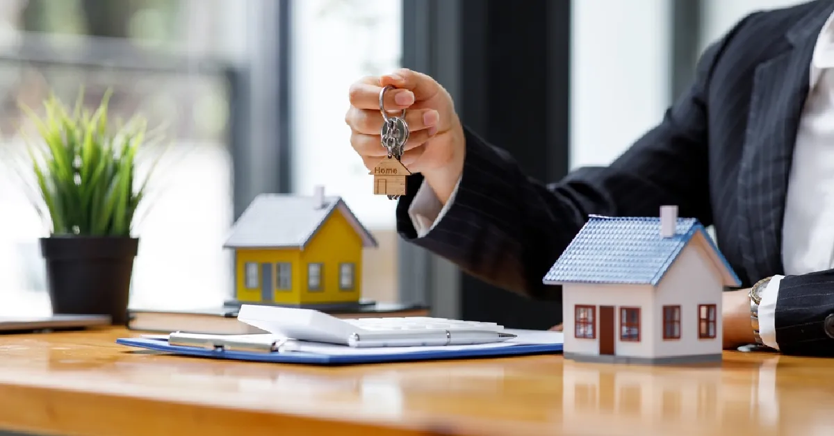 العلاقة بين رسوم بيع العقار وأسعار السوق