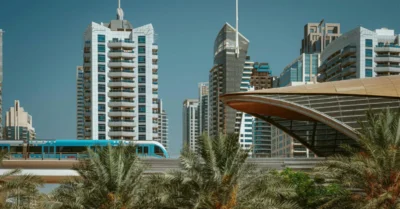 Dubai Metro Train entering the station