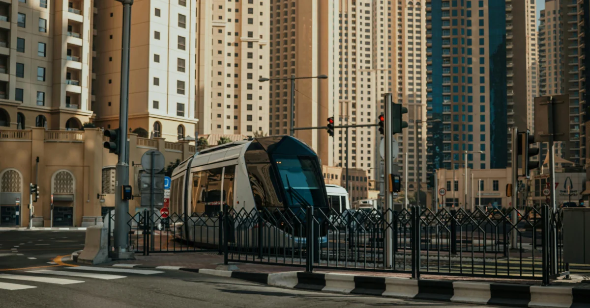 Nearest metro station to Mercato Mall 