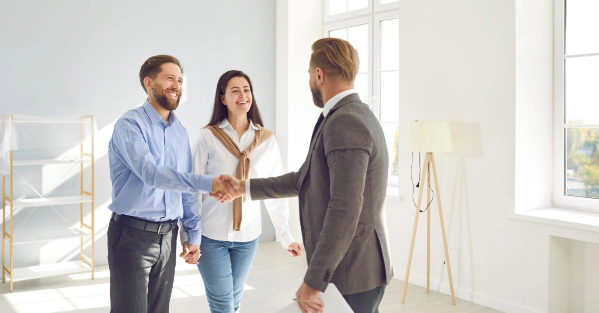 Man selling a house as an example of how to flip a house in the UAE
