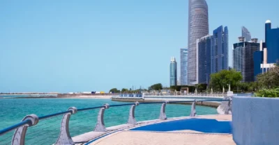 كورنيش القرم أبوظبي: وجهة مثالية للنزهات والأنشطة البحرية