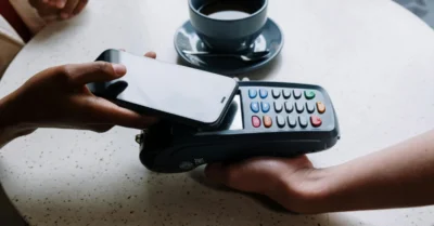 Paying with a digital wallet in UAE