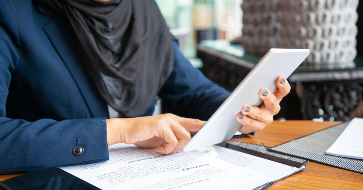 A complete set of documents must be prepared before applying for the night work permit in Dubai