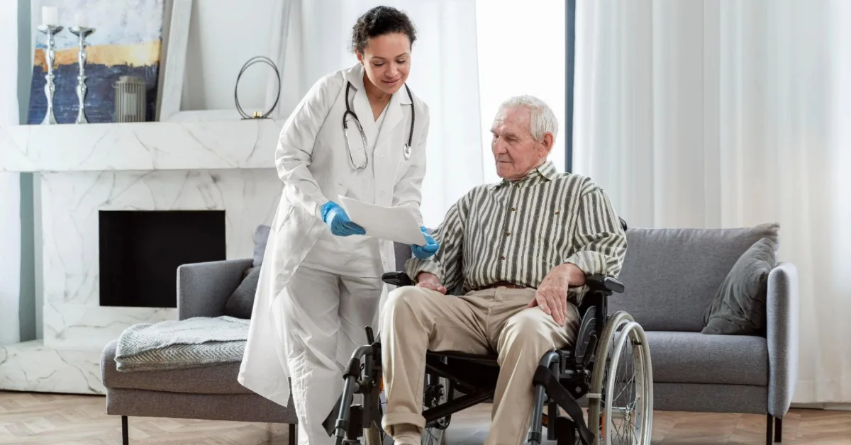 Senior home care by a professional nurse in Dubai