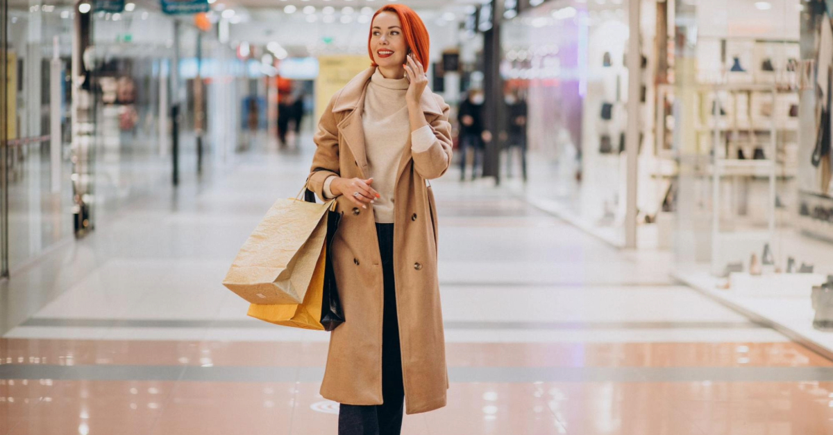 Woman shopping in Abu Dhabi